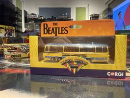 Corgi The Beatles Magical Mystery Tour Bus 1:76