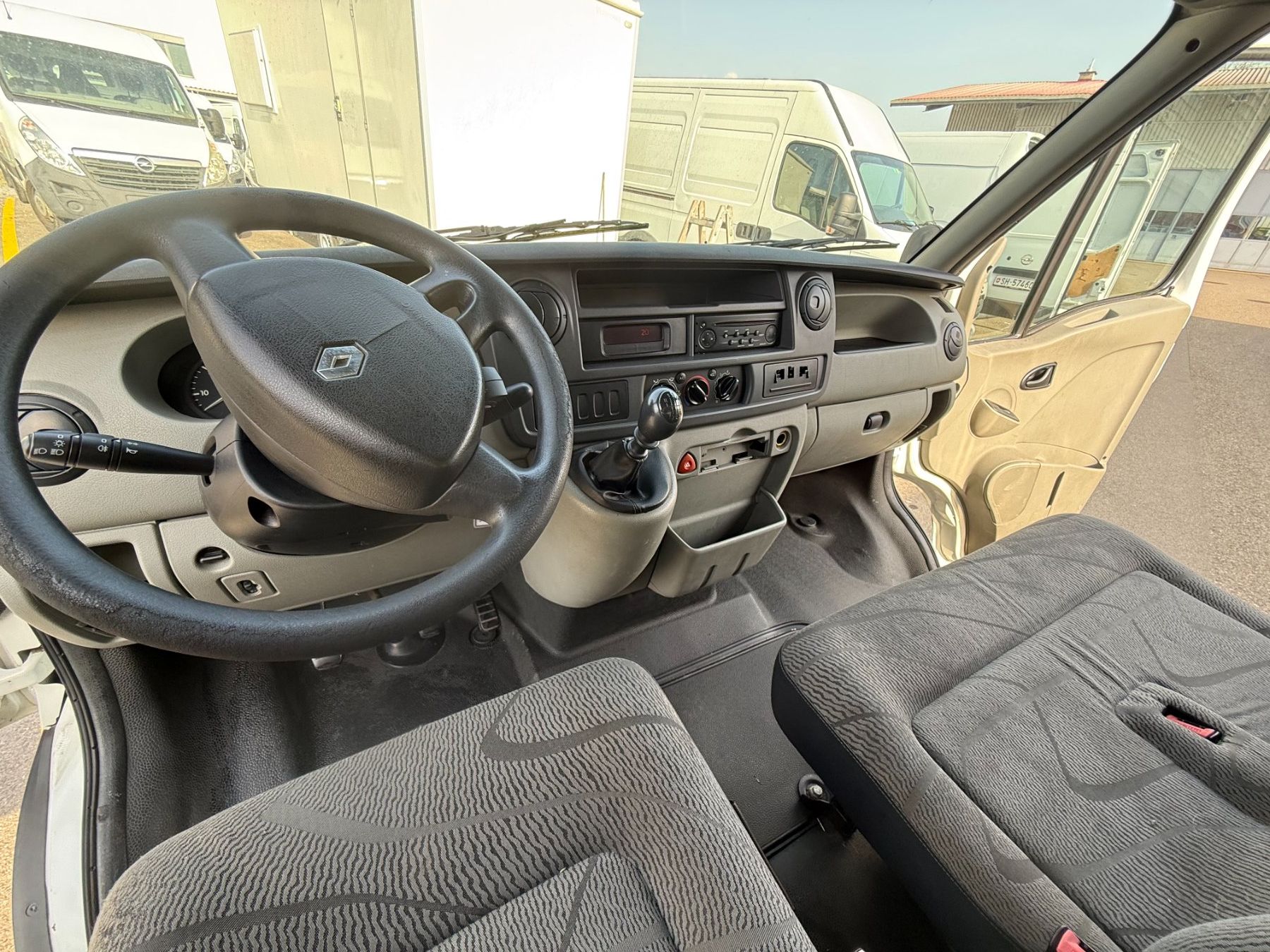 Renault Veicoli commerciali: Renault Master L2H2 – Usato da Dübendorf venduto da rog_8pqk 6