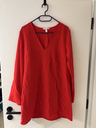 Rotes H&M Kleid, Grösse M, perfekt für Weihnachten