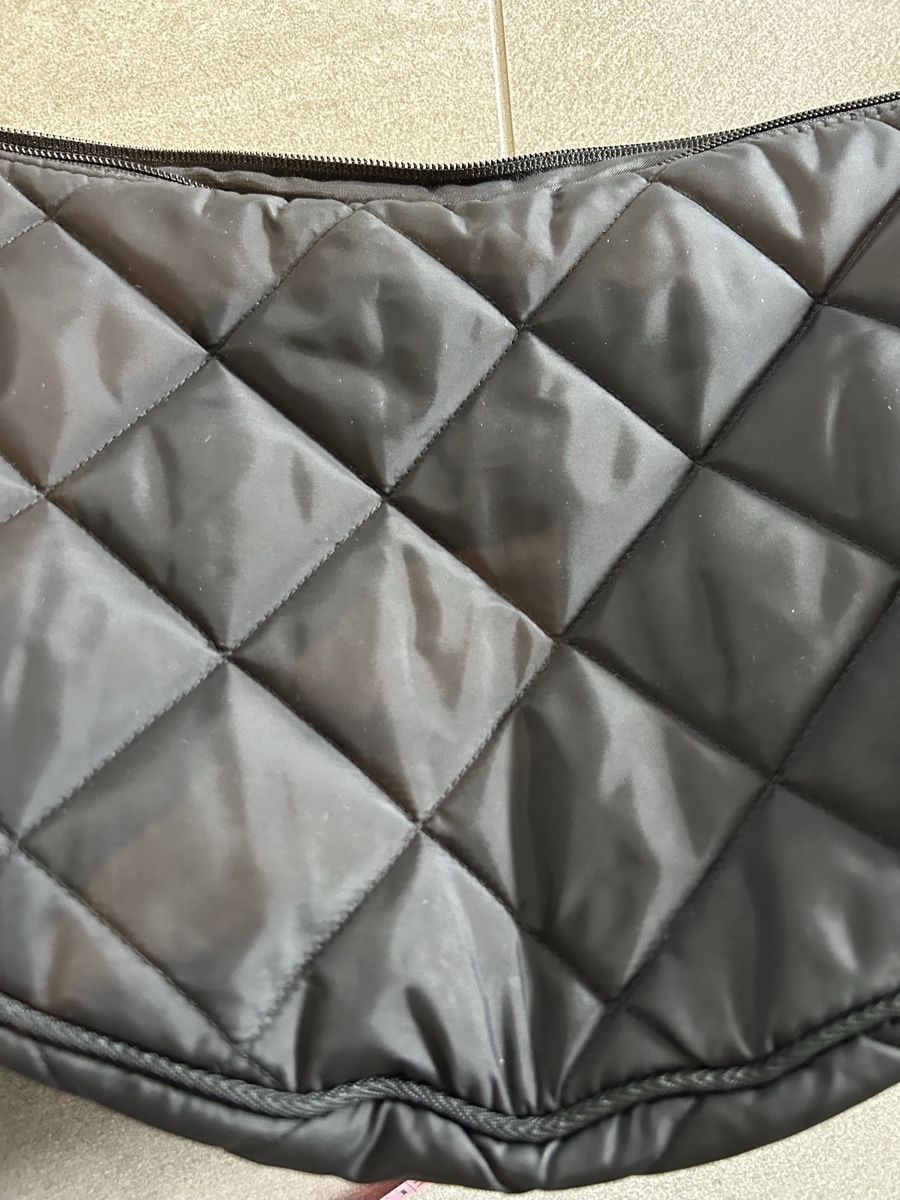 Uniqlo Taschen: Schwarze uniqlo Tasche  – Gebraucht aus Zürich von cos_b629 3