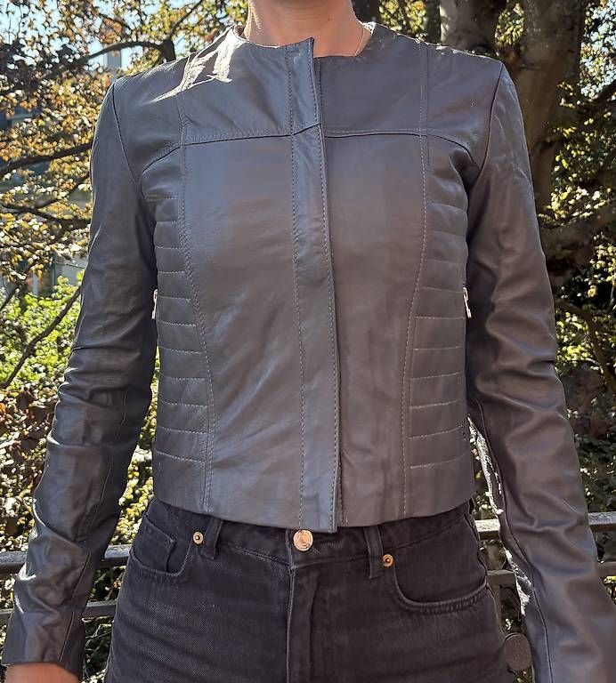 Giacche: Hochwertige Lederjacke grau – Usato da Goldach venduto da oli_htk8