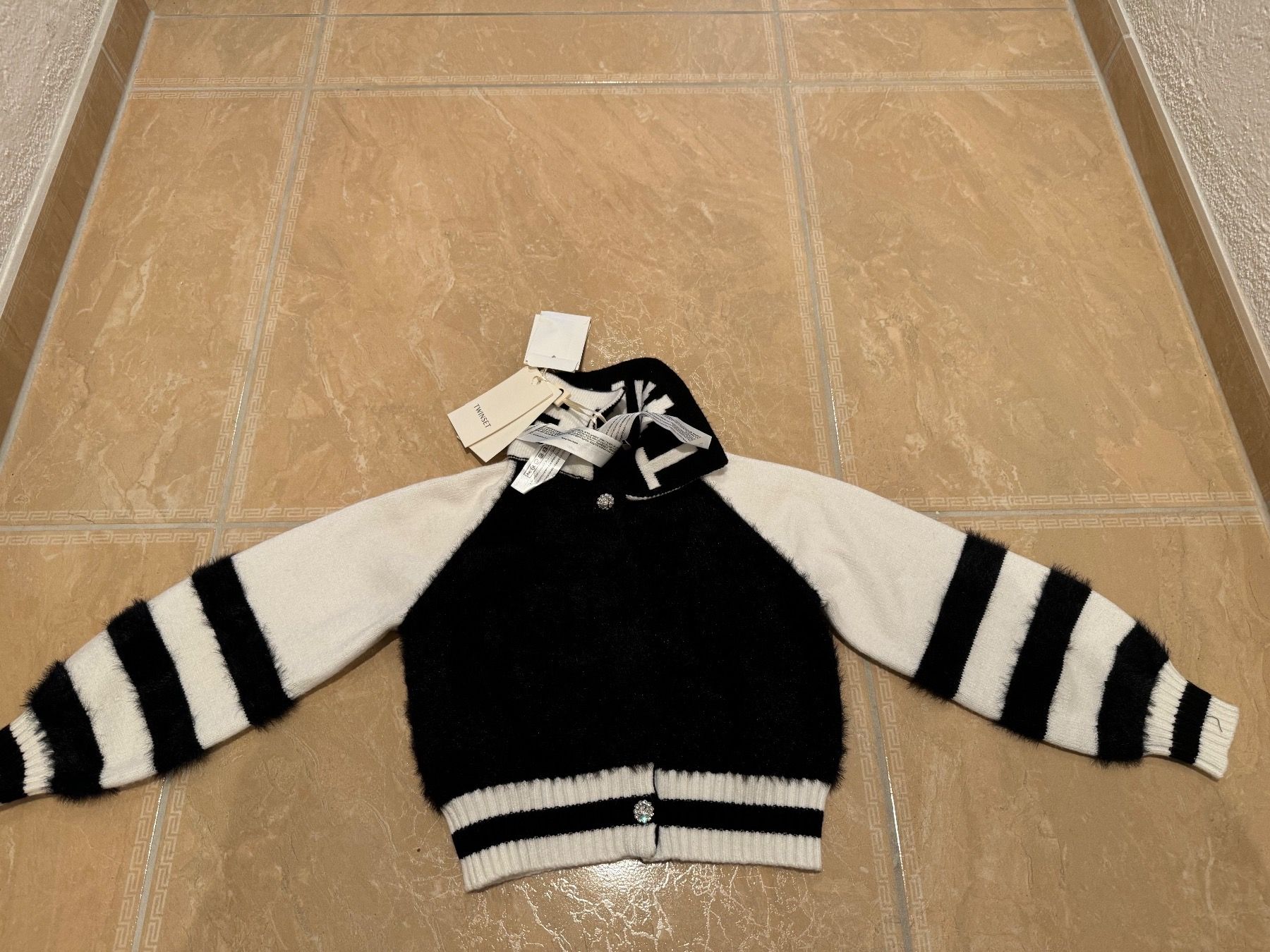 Twinset Giacche & Cappotti: Twinset neue weiche Strickjacke, 5J 110 – Nuovo e nell'imballaggio originale da Klingnau venduto da Markus14