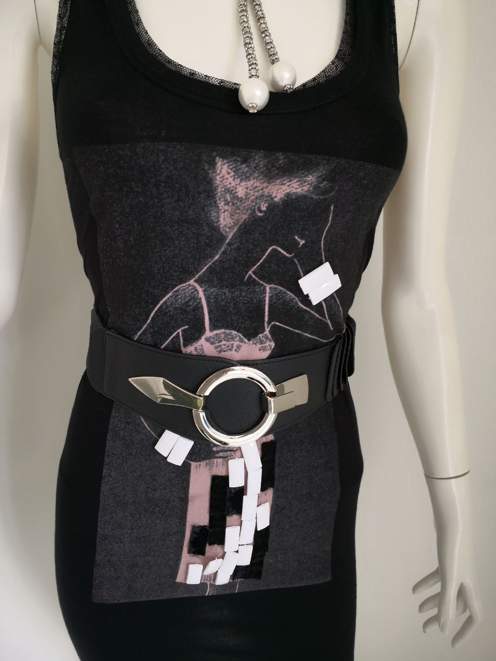 Mango Tops: 🤩MANGO TOP SCHWARZ MIT DRUCK & PERLEN – Neuf (Voir description) à Olten par Naja-Twins-Twins 8