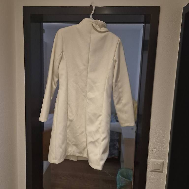 Cappotti: Mantello elegante bianco – Usato da Bellinzona venduto da pol_8nkm