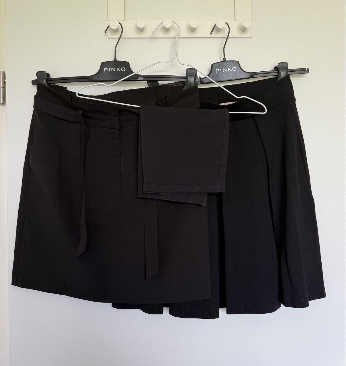 Röcke: Kleiderpaket 3x Röcke schwarz Gr. S – Gebraucht aus Frauenfeld von Lunarlilac