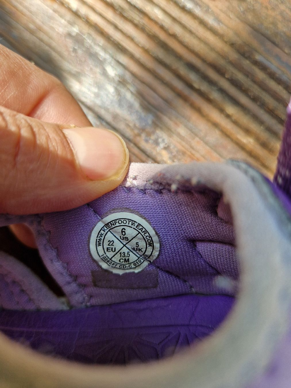 Keen Scarpe per ragazze: Sandales violettes Keen T22 – Usato da Bern venduto da MaurineBeauregard 2