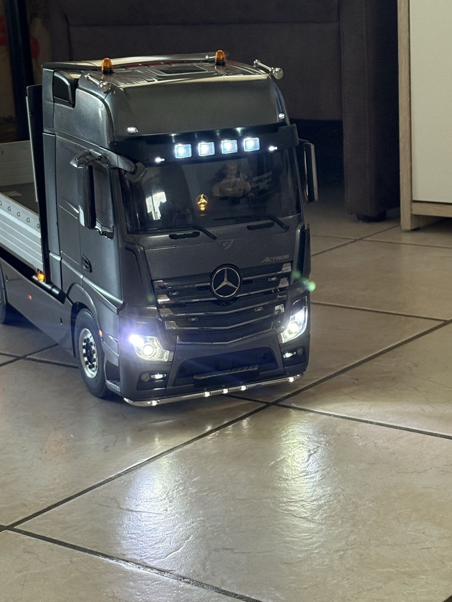 Tamiya Modellismo RC: Tamiya Actros  – Usato da Mézières FR venduto da Paulwalke3 1