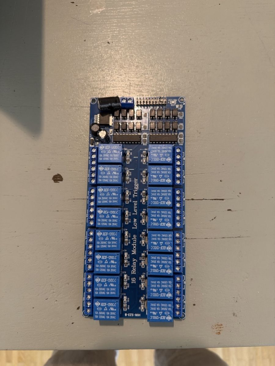 Composants électroniques: 16 Port Relais Modul Arduino – Neuf (Voir description) à Zürich par ceinem