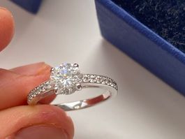Swarovski Original Solitär Attract Ring