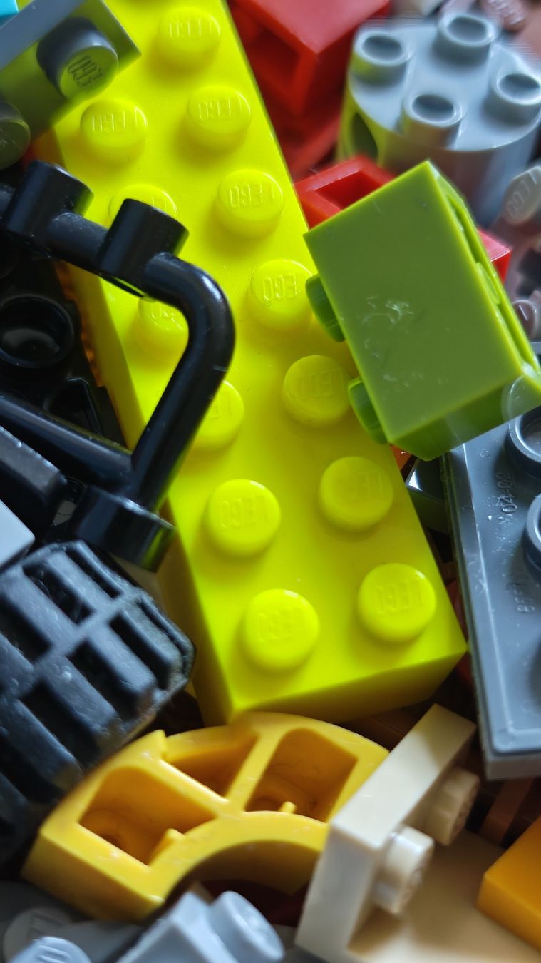 Lego Giocattoli: Lego Mix ca 1,3 Kilo – Usato da Effretikon venduto da Superkarin7 4