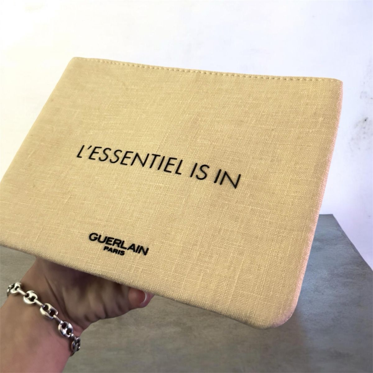 Guerlain Kosmetikkoffer: Pochette Guerlain – Neu und originalverpackt aus Châtel-St-Denis von Montclair_Swiss 3