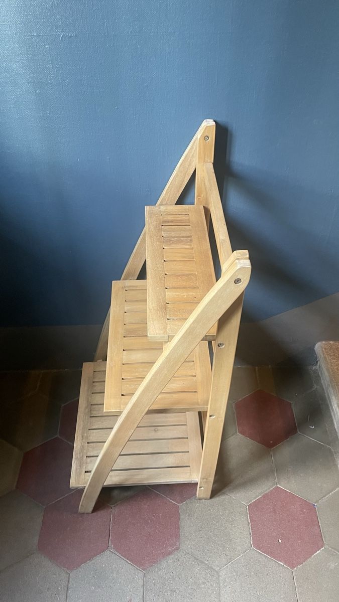 Regale: Stabiles Holzregal, 3 Etagen, Interio – Gebraucht aus Bern von gelbepunkte 4