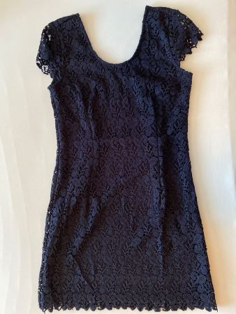 Festliches Damenkleid, dunkelblau mit Spitze wenig getragen