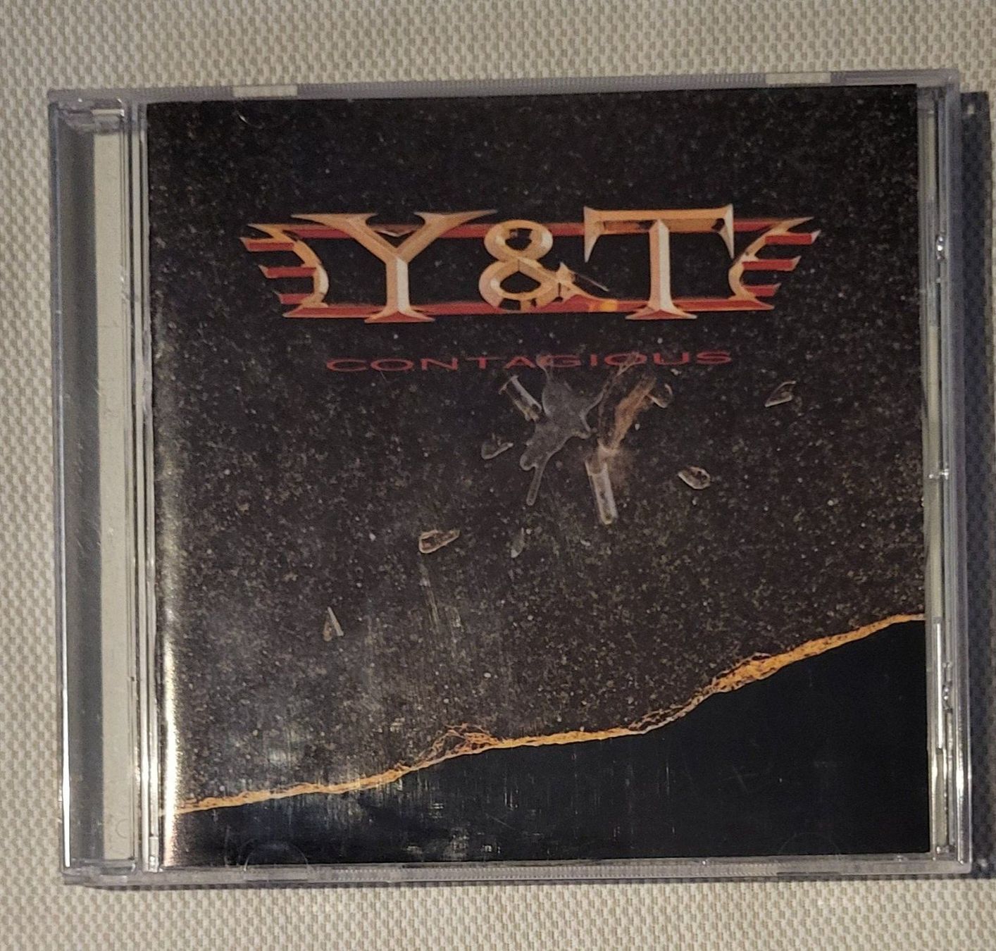 CD: Y & T - Contagius – Usato da Villars-sur-glane venduto da Epsilonhike
