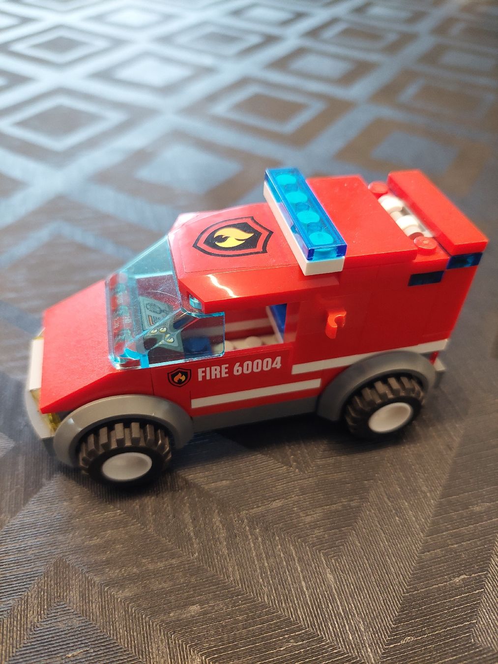 Lego Giocattoli: Lego Feuerwehrauto  – Usato da Zetzwil venduto da sti_x9xf