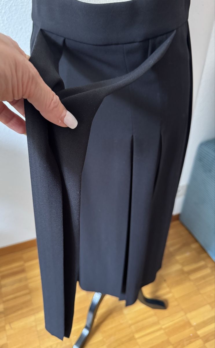 Cos Gonne: Jupe plissée originale COS, taille 36-38, noire – Nuovo (secondo la descrizione) da Morges venduto da sandy069 1