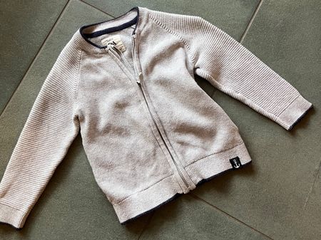 Schöne Strickjacke Gr. 74