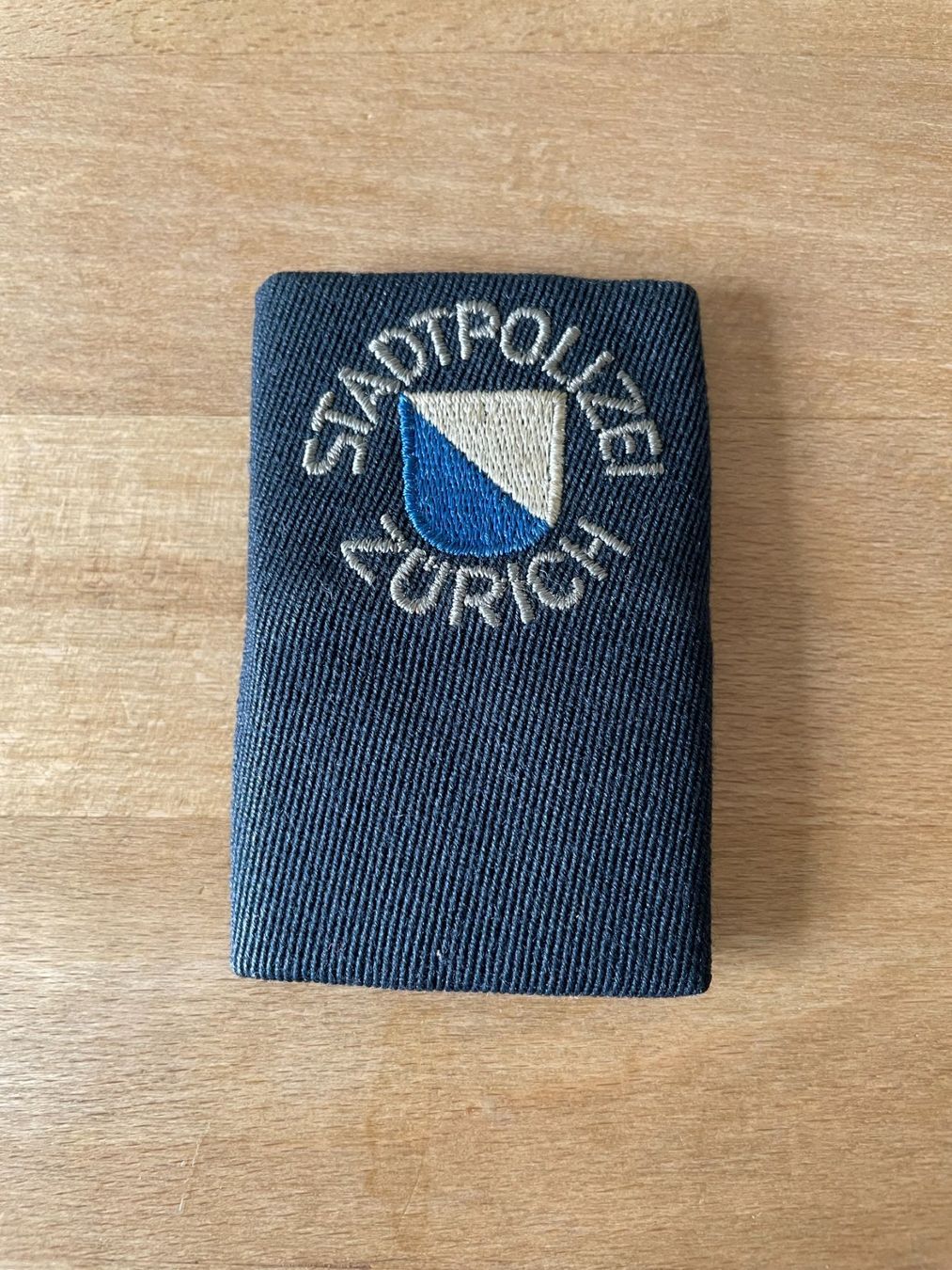 Placchette & Badge: Patte Stadtpolizei Zürich – Usato da Effretikon venduto da Nokl