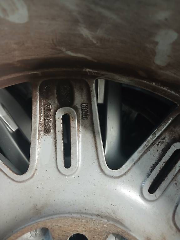Volvo Cerchioni: Volvo v70 felgen – Usato da Dinhard venduto da evo_5kr2 3