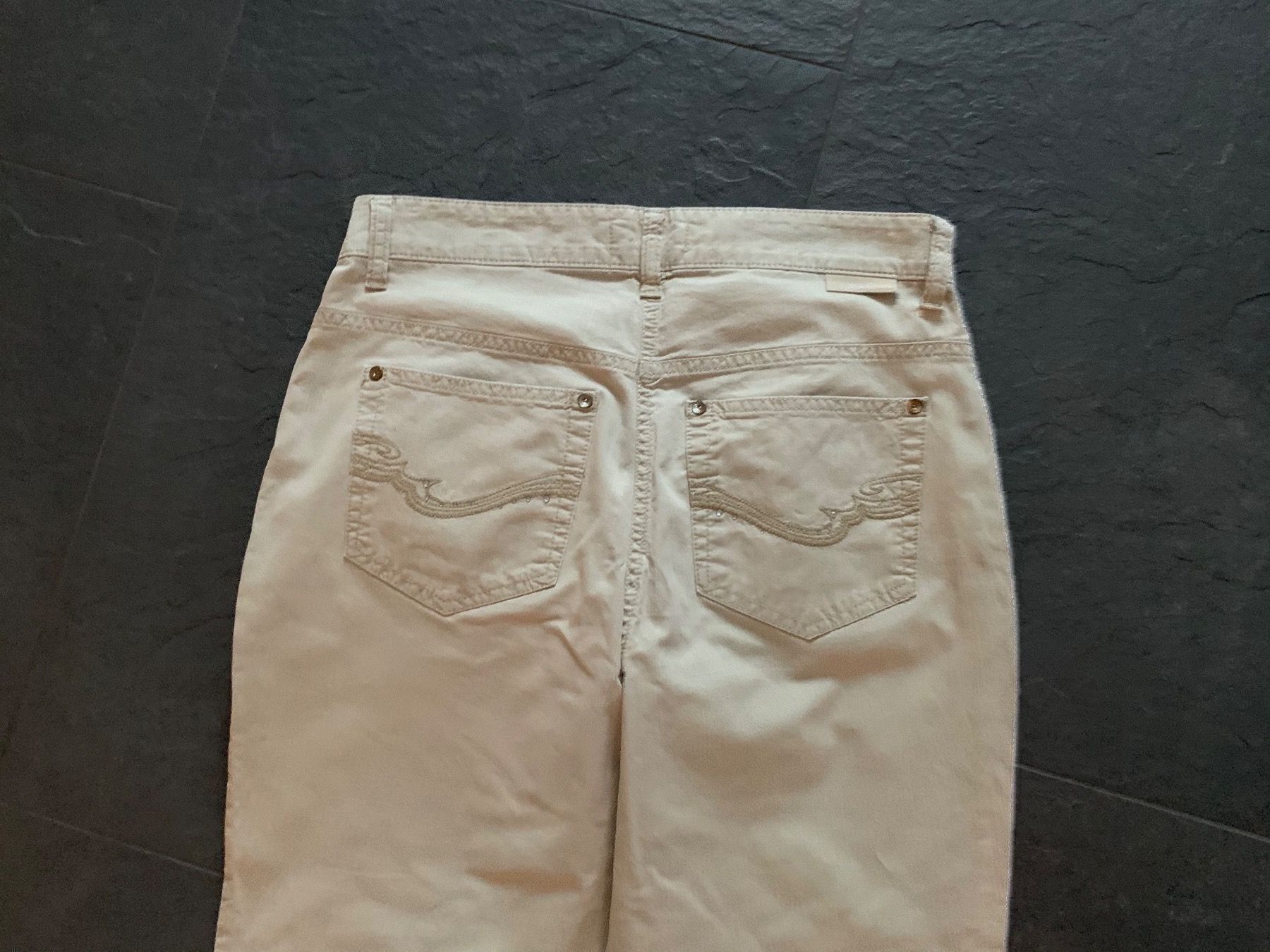 Jeans: MAC Jeans beige Melanie Gr. 40/32 – Usato da Bonstetten venduto da MJ45 2