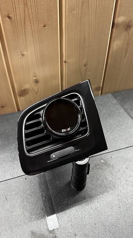 Accessori per altri veicoli: Supporto manometro per VW golf MK7/7,5 – Usato da Molare venduto da Reto_Della_Torre 3