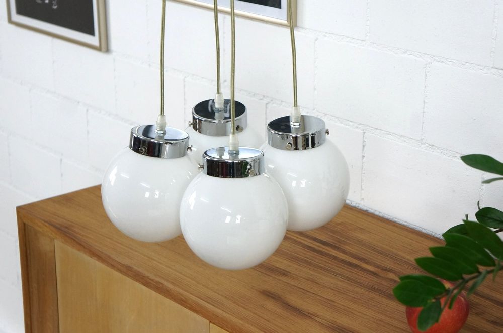 Klassiker Pendelleuchte 4 weisse Glas Kugeln Hängelampe Kaufen auf