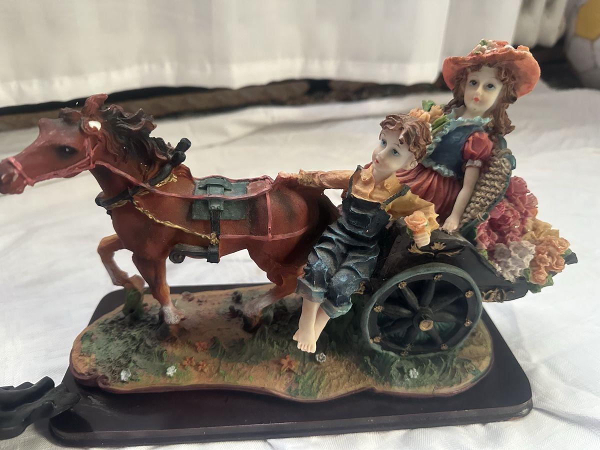 Sculture & Statue: 2 Stock Skulpturen – Usato da Dietikon venduto da moradi24 1