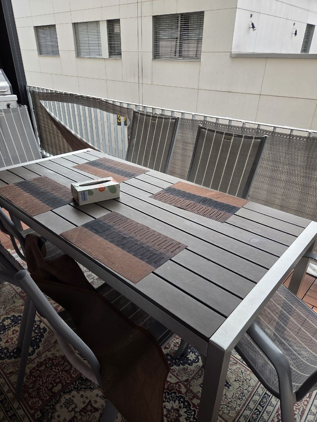 Set di tavolo e panche: Balkontisch / gartentisch – Usato da Schlieren venduto da anw_psw5 1