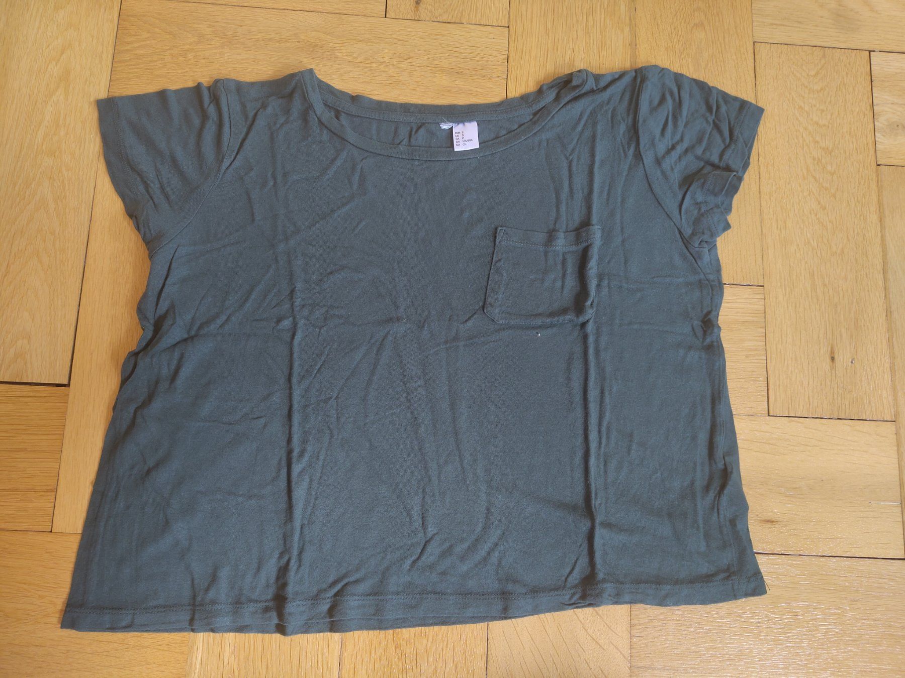 H&M Lotti di vestiti: T-Shirt 4x – Usato da Bern venduto da Linii 6