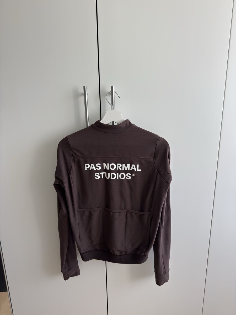 Pas Normal Studios Canottiere & Pantaloni: Radtrikot Pas Normal Studios braun Grösse M – Nuovo (secondo la descrizione) da Hombrechtikon venduto da Sven_Gerber 1