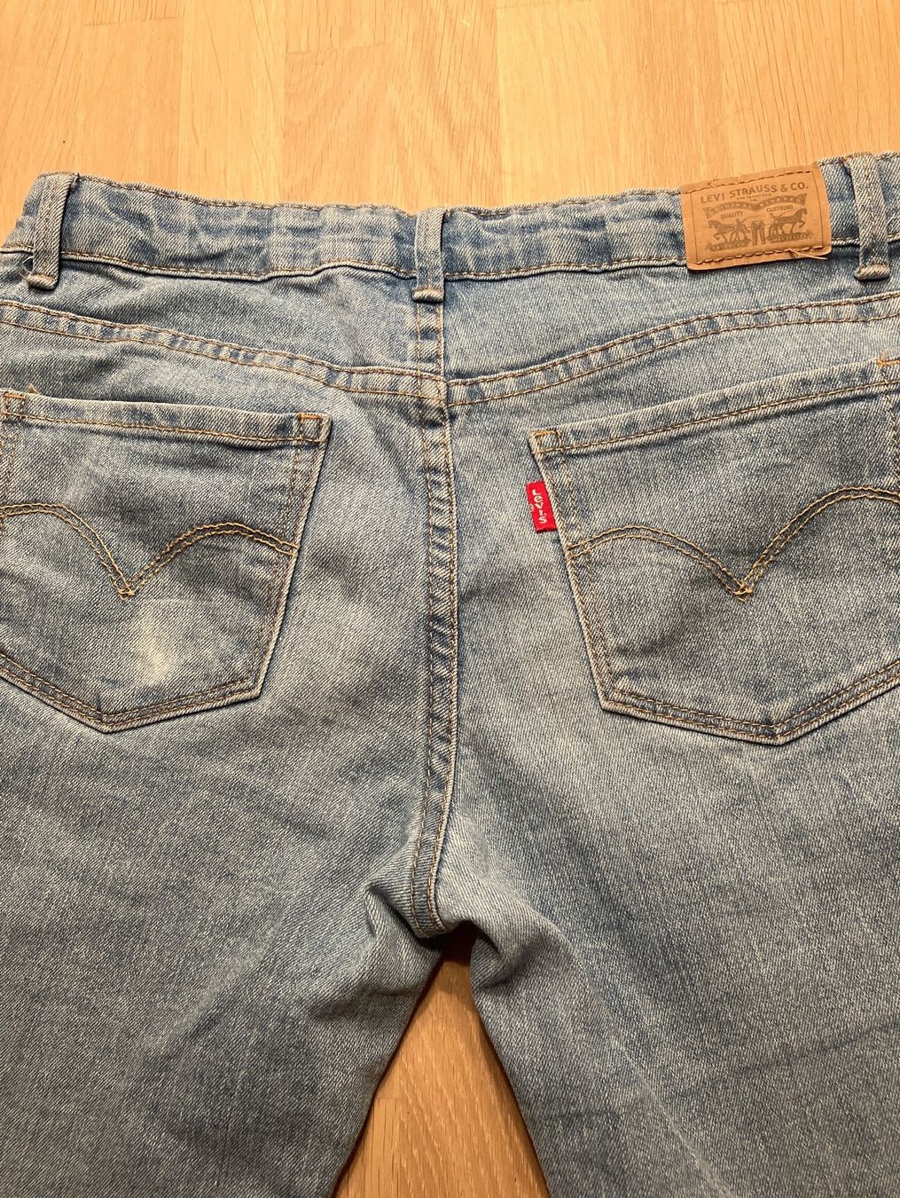 Levi's Pantaloni: Jean Levis 710 gr. 164 /14 ans – Usato da Epalinges venduto da Tosca20 4