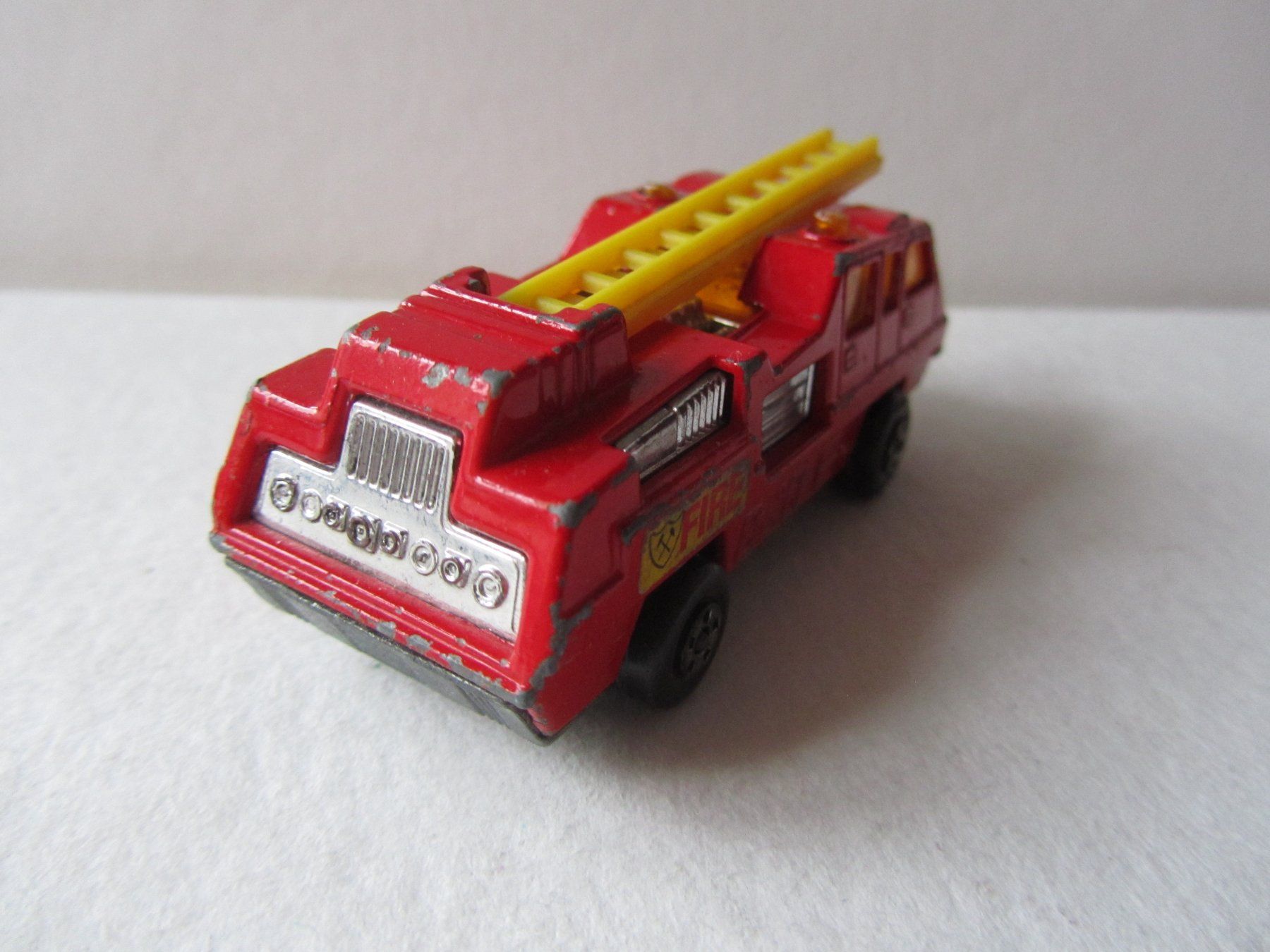 Matchbox Modellini d'auto: Blaze Buster, Matchbox Superfast, Nr. 22C – Usato da Weiningen ZH venduto da dietsch57 3