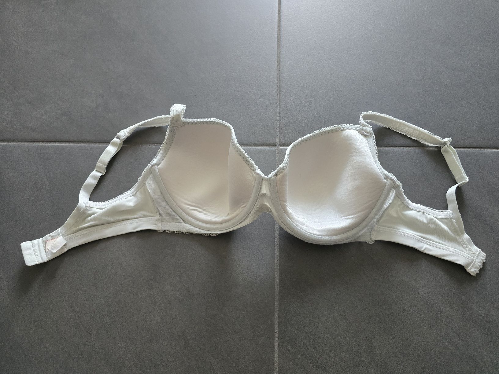 Esprit Sonstige Unterwäsche: BH 75E weiss von Esprit – Gebraucht aus Füllinsdorf von master_mind 1
