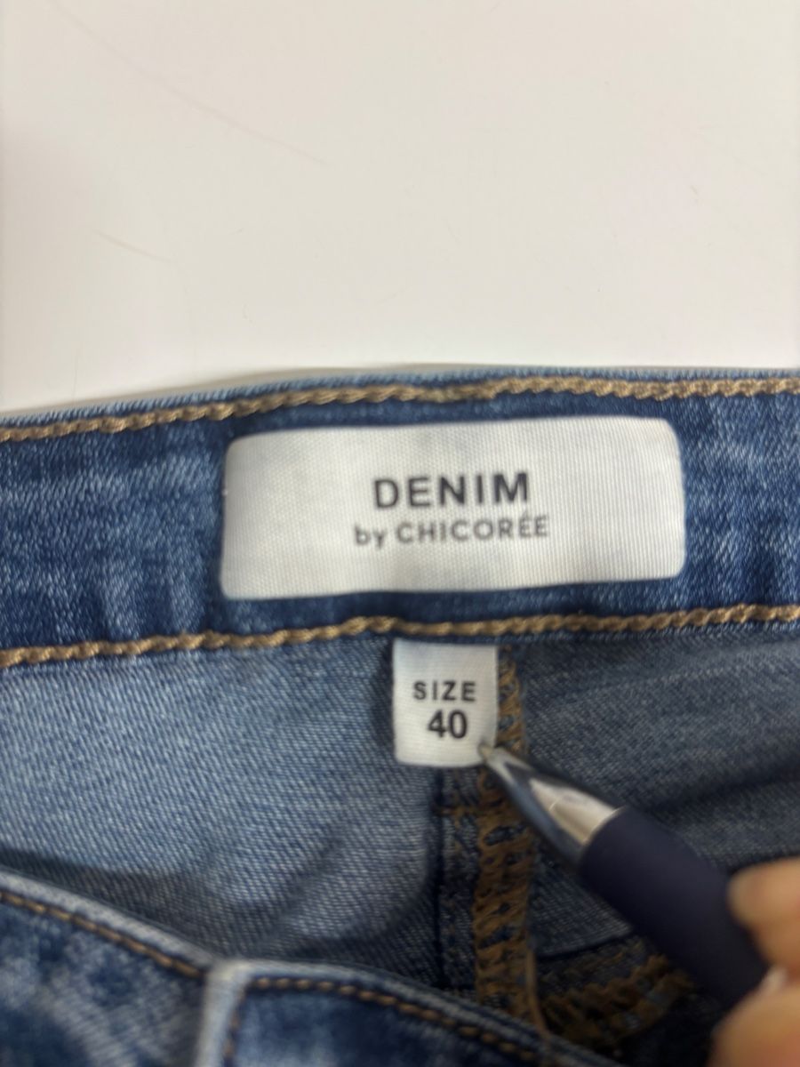 Jeans: DENIM Chicorée Jeans, Grösse 40, – D'occasion à Wallisellen par AS.TZ. 3