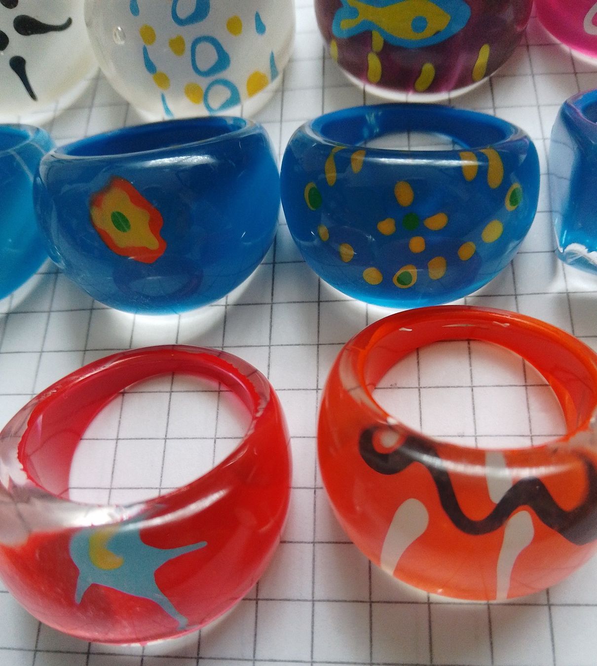 Ringe: Ring Set 10 Stück Vintage Lucite Art, Acryl oder so. Schmuck – Gebraucht aus Wohlen AG von salamanderspielwaren 4