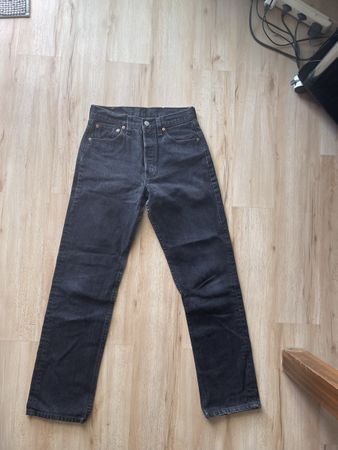 Jean Levi's 501 noir délavé W33 L32    bon éta