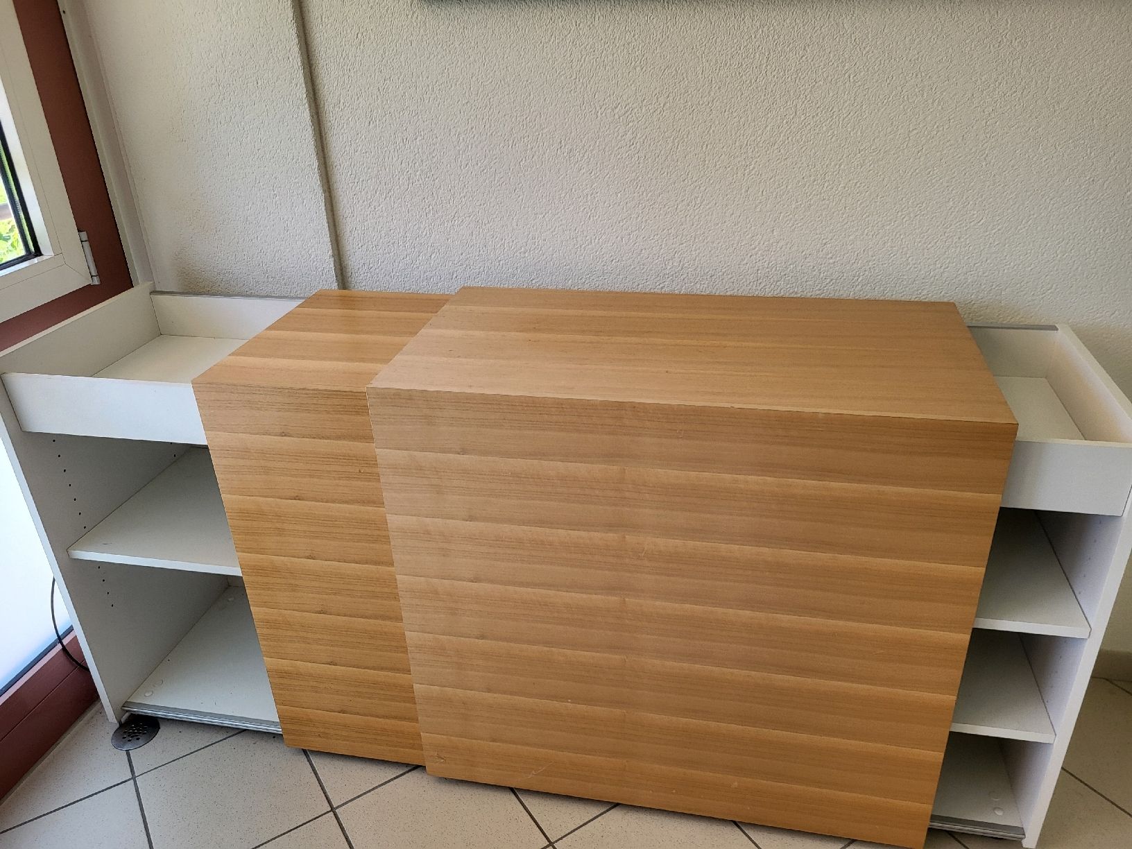 Interio Cassettiere: Interio Sideboard mit Schiebetür – Usato da Birsfelden venduto da Osso8 1