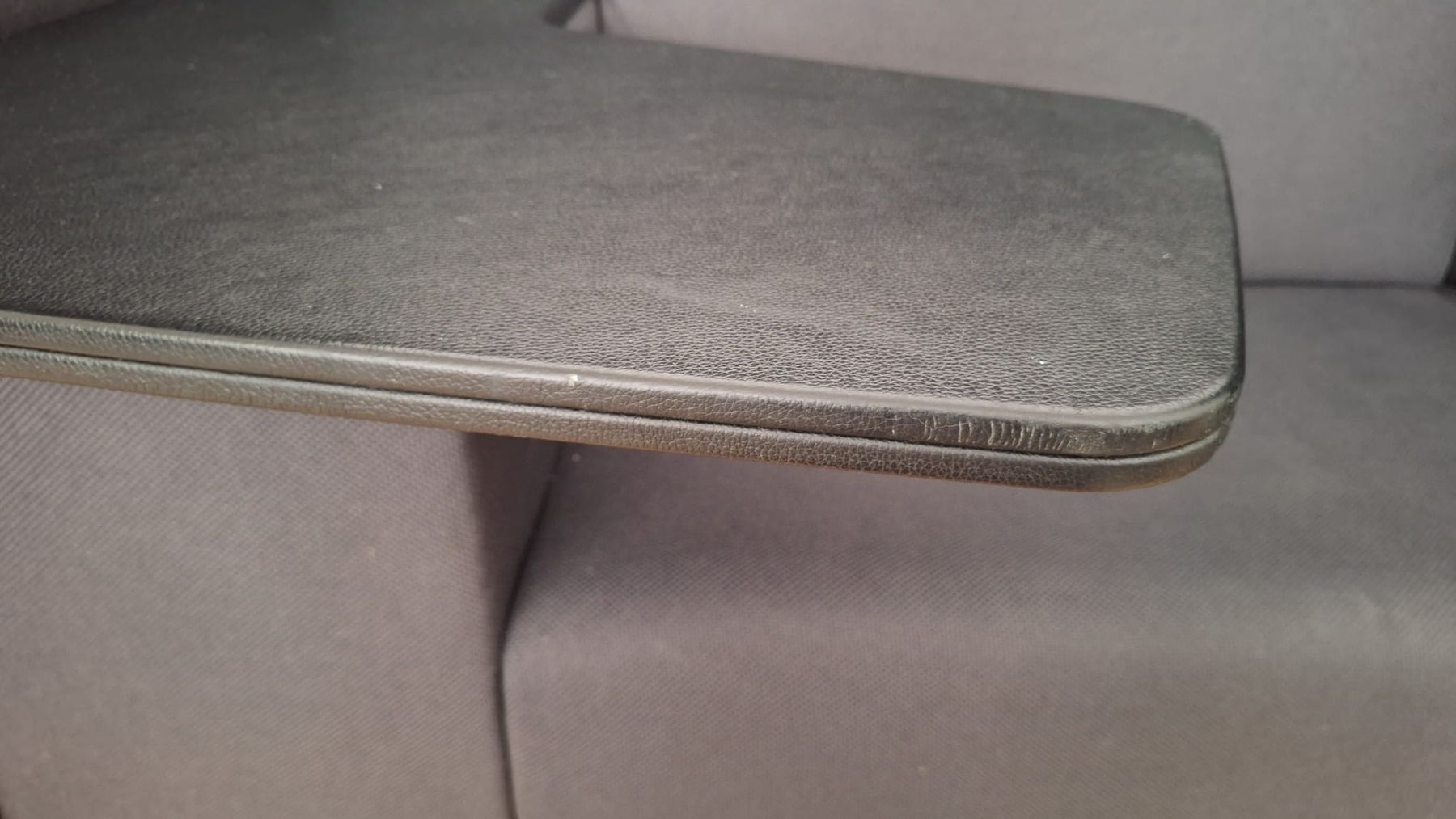 Vitra Divani: Vitra Alcove Work Sofa grau, gebraucht – Usato da Frasnacht venduto da krutsta1 1