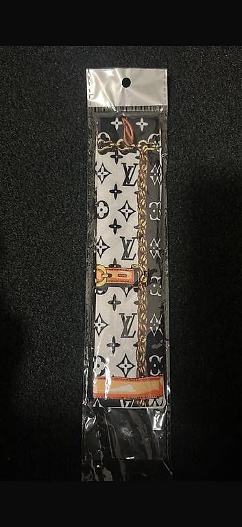 Foulards, Tücher & Schals: Louis Vuitton Halstuch – Neu und originalverpackt aus Wil SG von smu_l76j