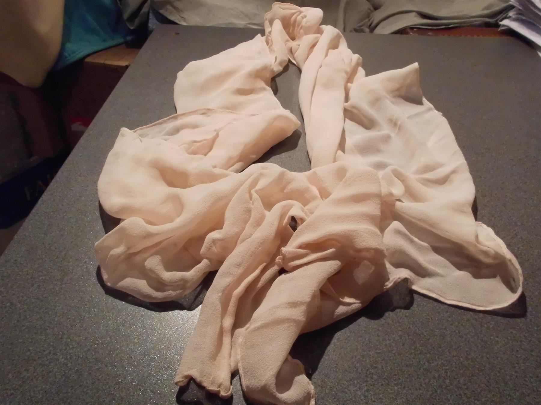 Foulards & écharpes: Schal lachsfarbig – D'occasion à Zürich par abraxas1291