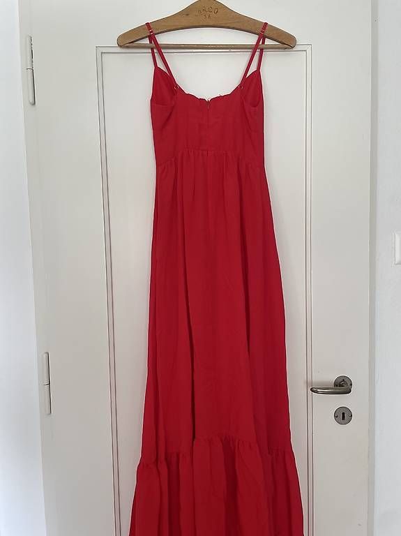Kookai Vestiti: Rotes Maxikleid Kookai – Nuovo (secondo la descrizione) da Bern venduto da maj_8nhd 1