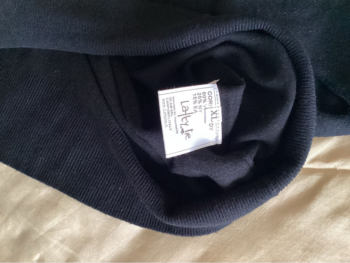 Maglioni & Felpe: Pullover mit Stickerei Grösse M – Usato da Samedan venduto da sylvierosa 2