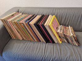 Ältere Schallplattensammlung (Vinyl) verschiedene Genres