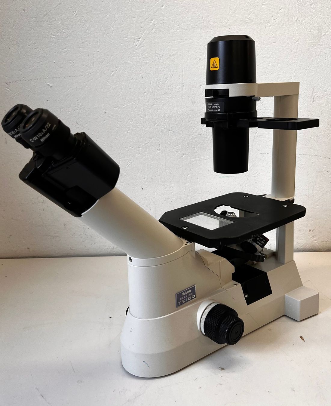 Nikon Microscopi: Nikon Eclipse TS100 Inverted Phase Contrast Mikroskop – Usato da Niederdorf venduto da LeptonAG_Labor
