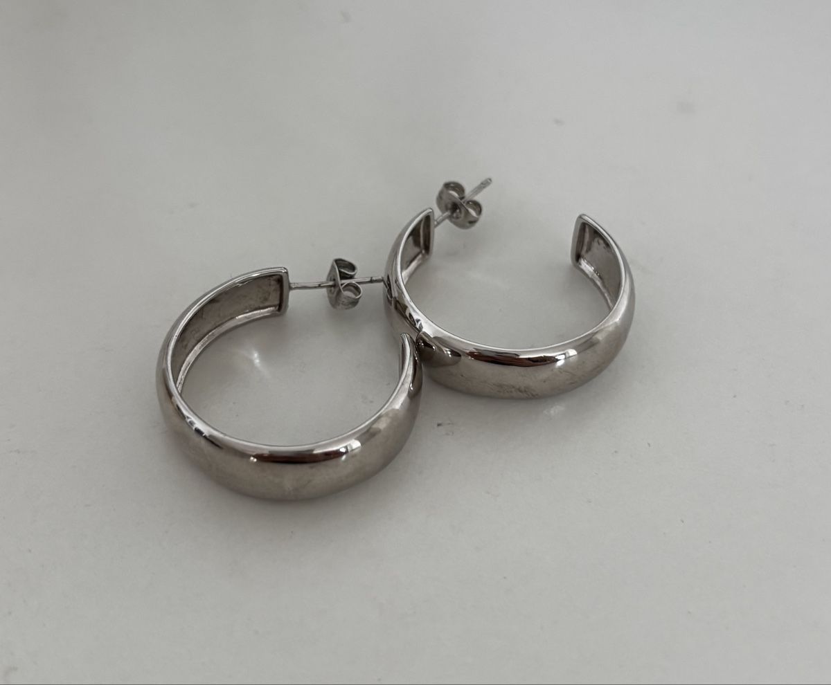 Ohrringe & -stecker: Silberne Hoops Paul Valentin – Neu (gemäss Beschreibung) aus Basel von Vaniiiy