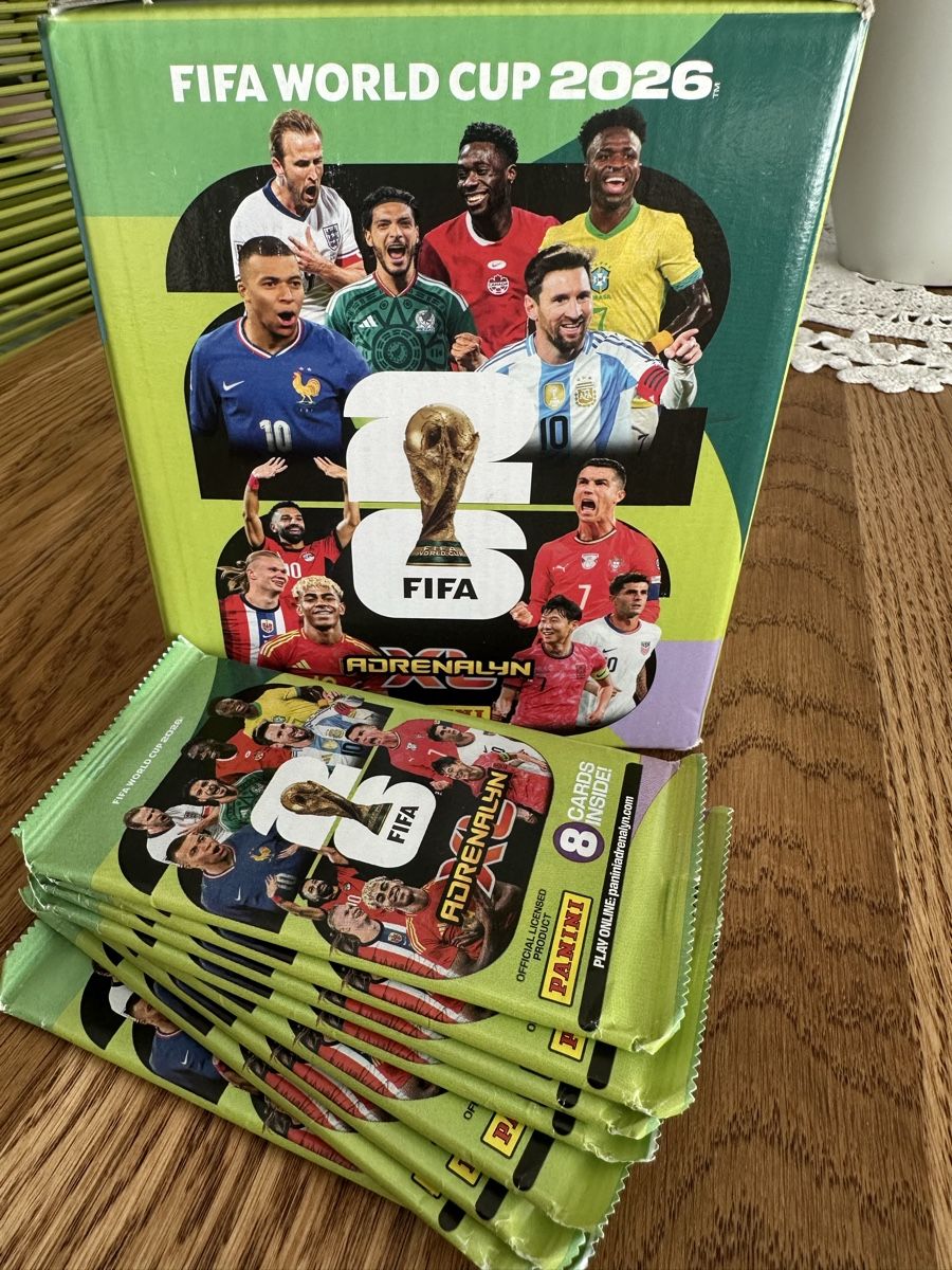 Panini Sammelbilder & Trading cards: 4 Tin Boxes ovp und 8 packs – Neu und originalverpackt aus Ostermundigen von hansuelipeterli