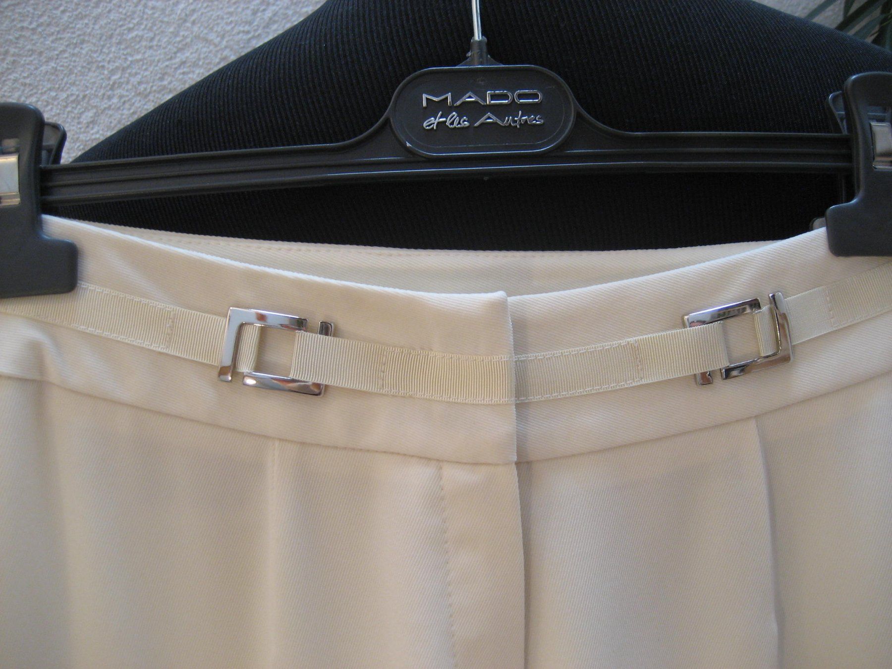 Pantaloni: Pantalon Tuzzi taille 36, neuf – Nuovo e nell'imballaggio originale da Delémont venduto da marryb 1