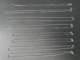 ab 1.- 8x Silbrige Halsketten, Metall, neu und ungetragen