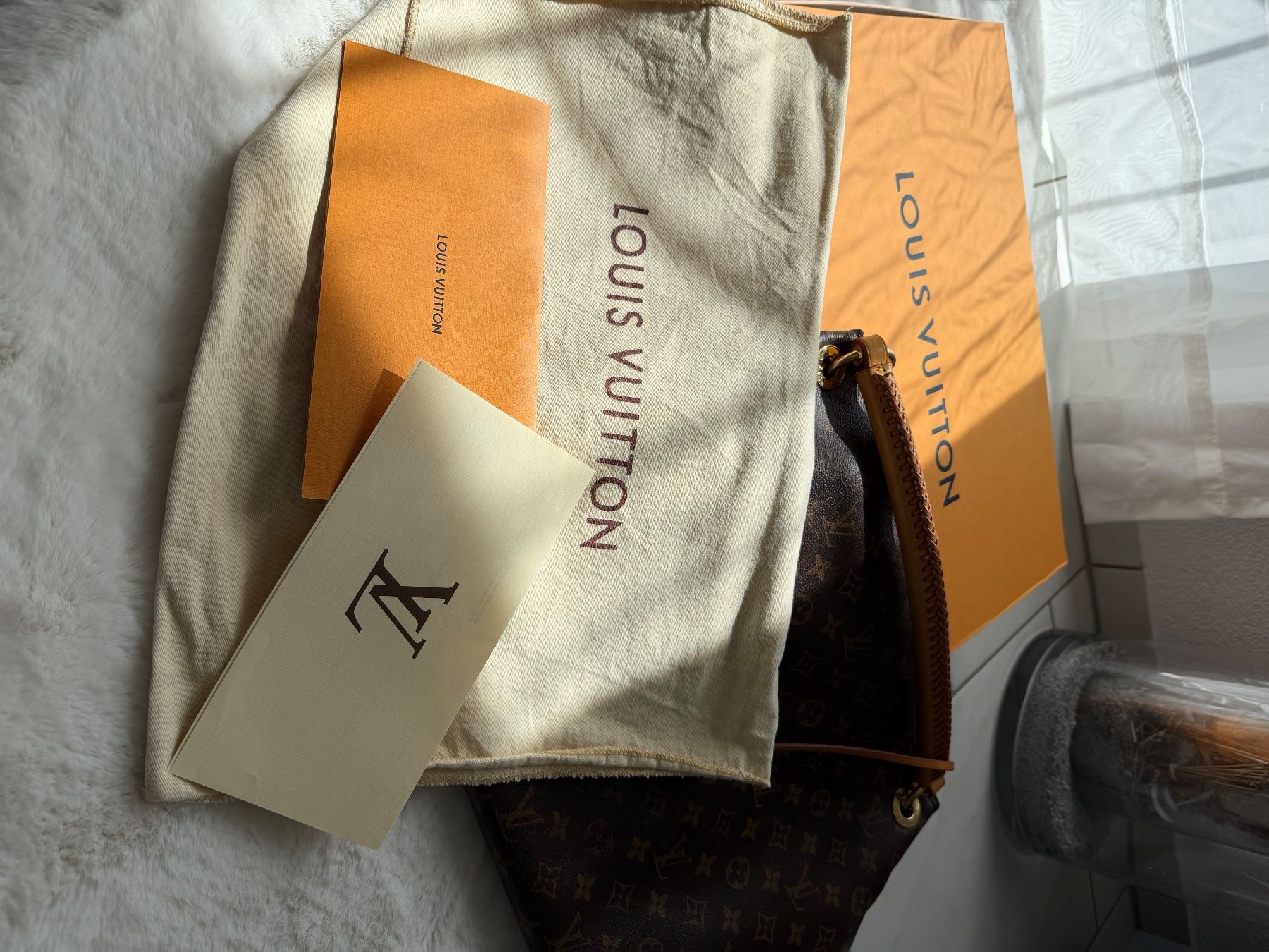 Louis Vuitton Sacs femmes: ARTSY MM MONOGRAM – D'occasion à Thalheim par Queen018 1