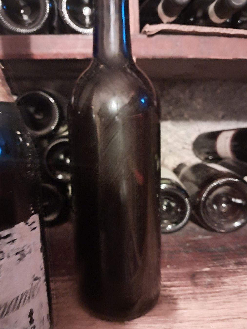 Vino: Lot de 3 bouteilles inconnus – Nuovo e nell'imballaggio originale da Le locle venduto da juliensaran 3